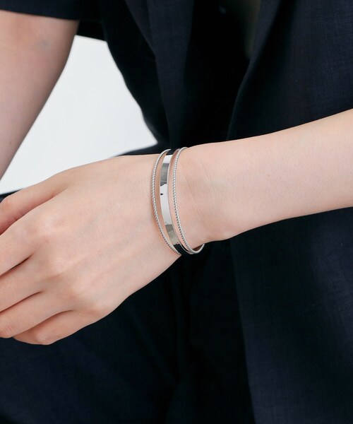 grove(グローブ)の「トリプルラインバングル(ブレスレット・レディース・ゴールド/シルバー・00)」の6枚目の写真