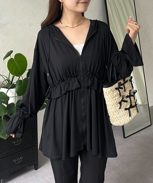 prose verse（プロズヴェール）の「【UVカット】ウエストフリルキャンディスリーブラッシュガードパーカー（ラッシュガード・レディース・ブラック/アイボリー・FREE）」の2枚目の写真