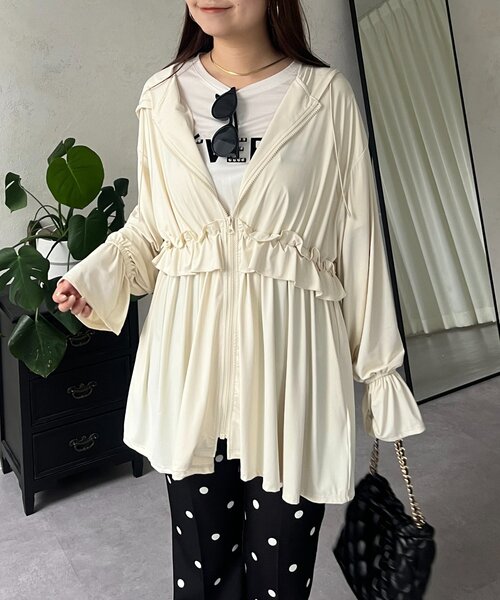 prose verse（プロズヴェール）の「【UVカット】ウエストフリルキャンディスリーブラッシュガードパーカー（ラッシュガード・レディース・ブラック/アイボリー・FREE）」の9枚目の写真