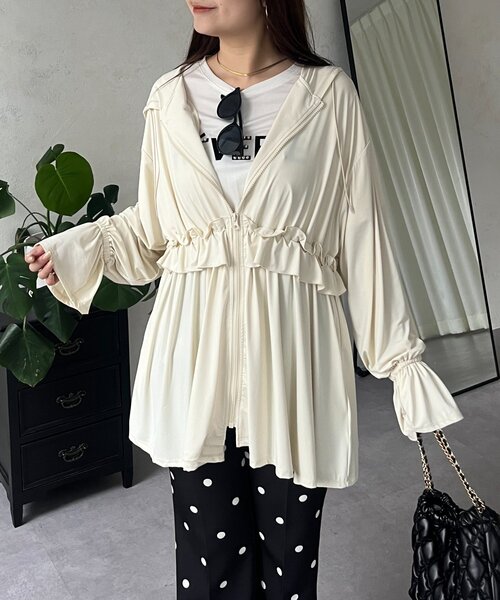 prose verse（プロズヴェール）の「【UVカット】ウエストフリルキャンディスリーブラッシュガードパーカー（ラッシュガード・レディース・ブラック/アイボリー・FREE）」の10枚目の写真