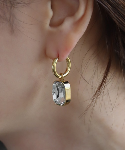 abaskdesign(アバスクデザイン)の「金属アレルギー対応 スクエアストーンフープピアス(ピアス(両耳用)・レディース・グレー/ホワイト/ブラウン/グリーン・FREE)」の5枚目の写真