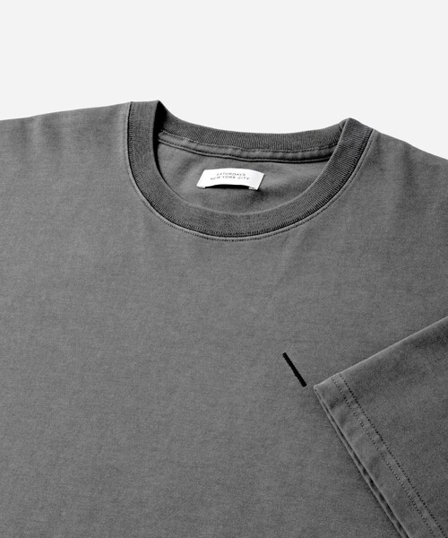 Saturdays NYC(サタデーズ ニューヨークシティ )の「Pigment Dyed Back Printed SS T-Shirt(Tシャツ/カットソー・メンズ・キナリ/チャコールグレー/ネイビー・L/M/XL/S)」の10枚目の写真