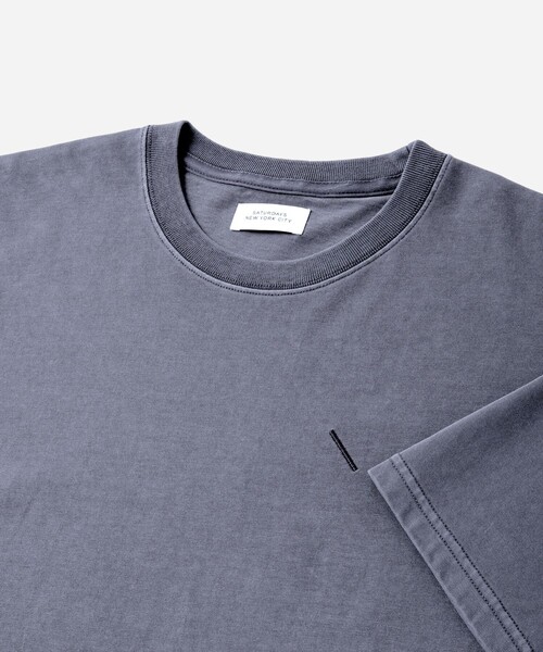 Saturdays NYC(サタデーズ ニューヨークシティ )の「Pigment Dyed Back Printed SS T-Shirt(Tシャツ/カットソー・メンズ・キナリ/チャコールグレー/ネイビー・L/M/XL/S)」の8枚目の写真