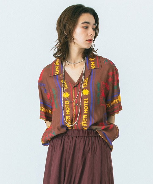 HLAADA(フラーダ)の「(HLAADA for ROSEBUD)SUN HOTEL PRINT SHIRTS(シャツ/ブラウス・レディース・ベージュ/ブラウン・ONE SIZE)」の3枚目の写真