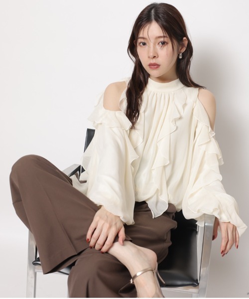 Rirandture(リランドチュール)の「オフショルフリルシアーブラウス(シャツ/ブラウス・レディース・ベージュ系その他・2/1)」の19枚目の写真