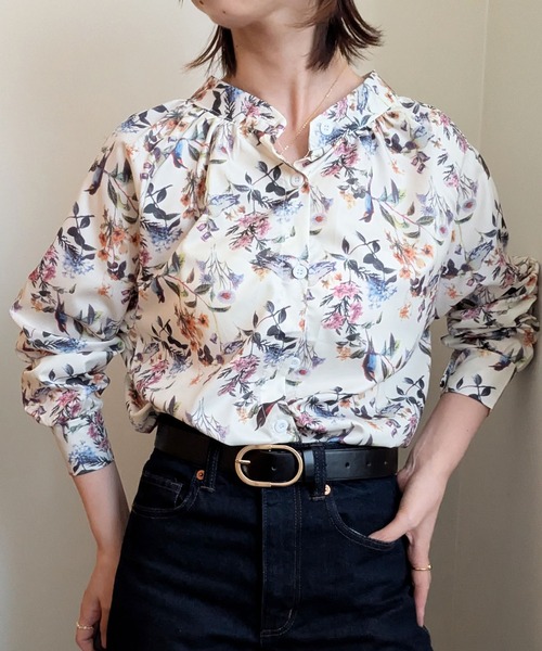 styiro(スタイロ)の「ボタニカル柄長袖シャツブラウス 秋服(シャツ/ブラウス・レディース・アイボリー・M/L)」の3枚目の写真