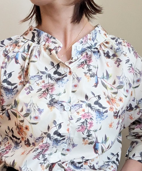 styiro(スタイロ)の「ボタニカル柄長袖シャツブラウス 秋服(シャツ/ブラウス・レディース・アイボリー・M/L)」の8枚目の写真