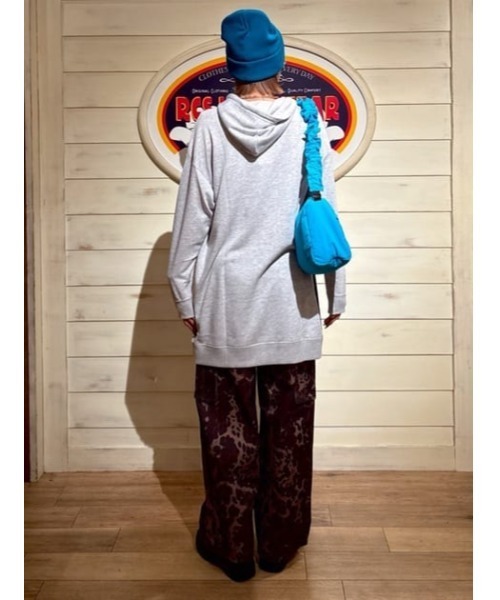 RODEO CROWNS WIDE BOWL（ロデオクラウンズワイドボウル）の「シャドーロゴパーカーワンピース（ワンピース・レディース・パープル/チャコールグレー/グレー×ホワイト・FREE）」の18枚目の写真