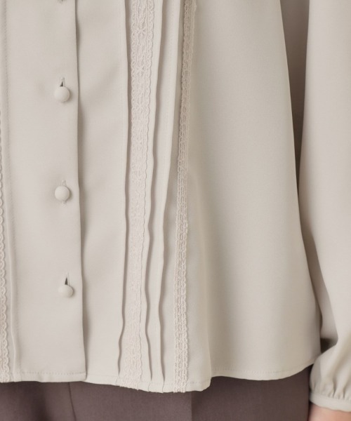 couture brooch（クチュールブローチ）の「【大人可愛い・通勤】ピンタックレースブラウス（シャツ/ブラウス・レディース・ライトグレー/アイボリー/ブラック・36/38/40/42）」の5枚目の写真
