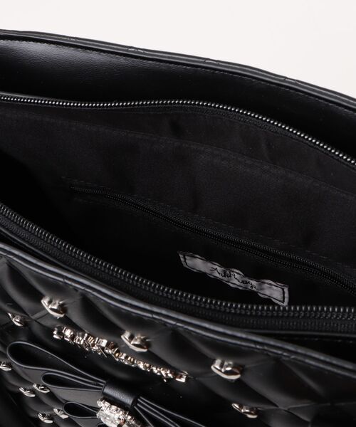 Ank Rouge（アンクルージュ）の「ビジューキルティング合皮A4トートBAG（トートバッグ・レディース・ホワイト/ブラック・FREE）」の5枚目の写真