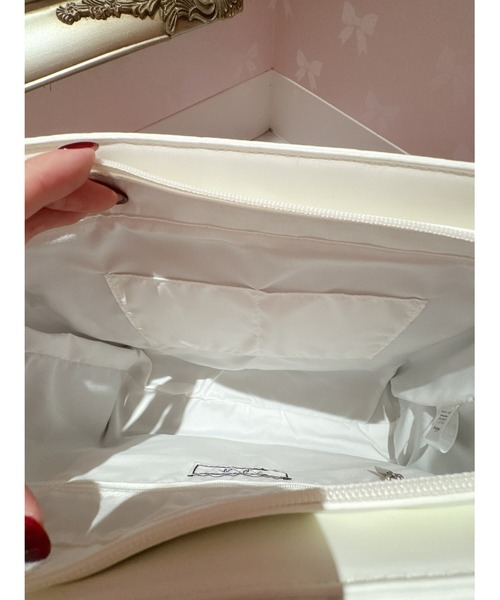 Ank Rouge（アンクルージュ）の「ビジューキルティング合皮A4トートBAG（トートバッグ・レディース・ホワイト/ブラック・FREE）」の10枚目の写真