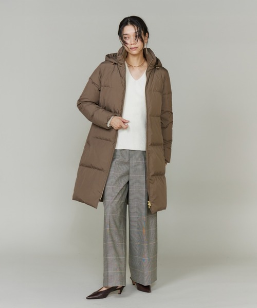 INED（イネド）の「スタンドカラーフードダウンコート「ロング丈」（ダウンジャケット/コート・レディース・ブラック/モカ/ベージュ・7号/11号/9号）」の4枚目の写真