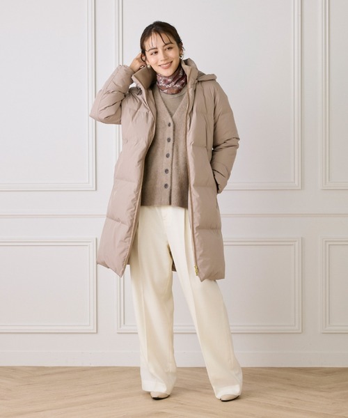 INED（イネド）の「スタンドカラーフードダウンコート「ロング丈」（ダウンジャケット/コート・レディース・ブラック/モカ/ベージュ・7号/11号/9号）」の12枚目の写真