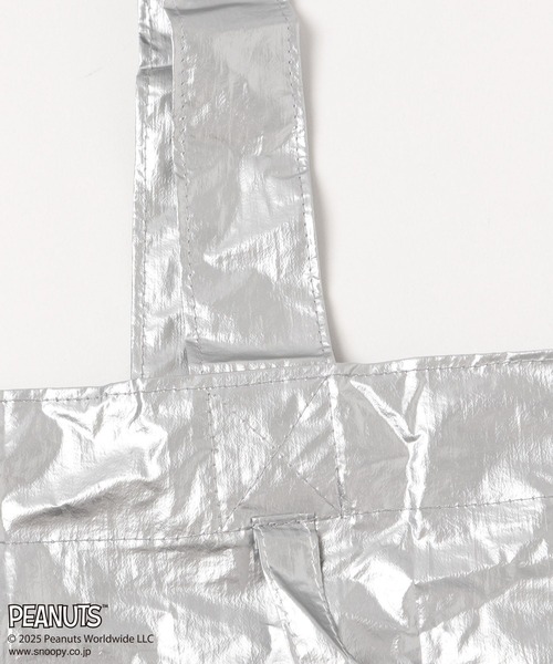 Me%（ミィパーセント）の「SNOOPY/トートバッグ　 592972（エコバッグ/サブバッグ・レディース・ブラック/ブラウン/シルバー/ブルー・FREE）」の16枚目の写真