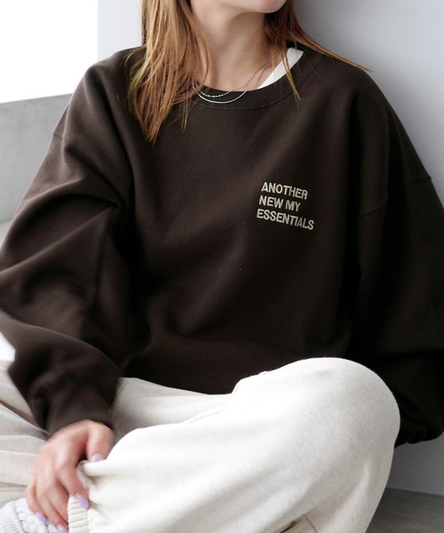 ANME(アンメ)の「裏起毛ロゴ刺繍ANMEスウェットトップス(スウェット・レディース・オートミール/ブラウン/ブラック/オフホワイト・M/L/XL)」の4枚目の写真