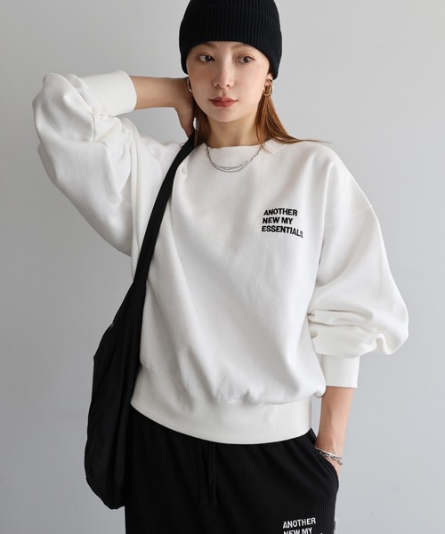 ANME(アンメ)の「裏起毛ロゴ刺繍ANMEスウェットトップス(スウェット・レディース・オートミール/ブラウン/ブラック/オフホワイト・M/L/XL)」の7枚目の写真
