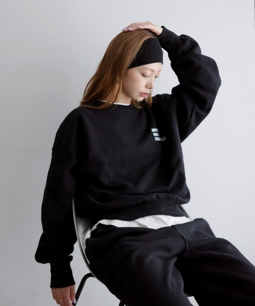ANME(アンメ)の「裏起毛ロゴ刺繍ANMEスウェットトップス(スウェット・レディース・オートミール/ブラウン/ブラック/オフホワイト・M/L/XL)」の19枚目の写真