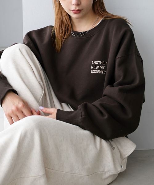 ANME(アンメ)の「裏起毛ロゴ刺繍ANMEスウェットトップス(スウェット・レディース・オートミール/ブラウン/ブラック/オフホワイト・M/L/XL)」の13枚目の写真