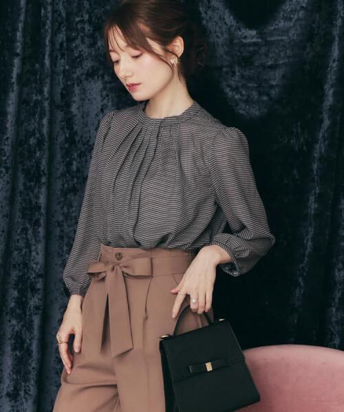 couture brooch（クチュールブローチ）の「【大人可愛い・パール取り外し・通勤】・タックタイチェック柄ブラウス（シャツ/ブラウス・レディース・ブラック系/ダークブラウン系・42/40/36/38）」の22枚目の写真