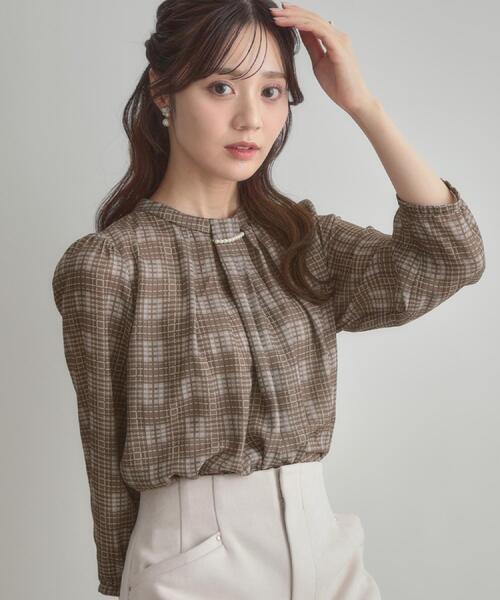 couture brooch（クチュールブローチ）の「【大人可愛い・パール取り外し・通勤】・タックタイチェック柄ブラウス（シャツ/ブラウス・レディース・ブラック系/ダークブラウン系・42/40/36/38）」の12枚目の写真