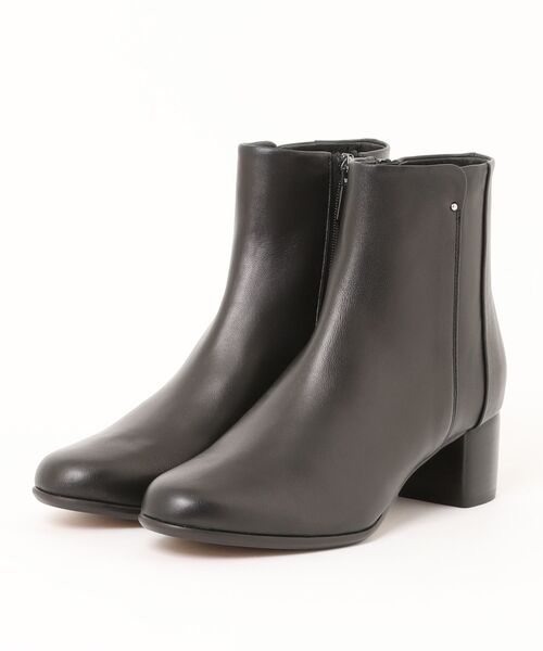 J&M Davidson(ジェイアンドエムデヴィッドソン)の「ショートブーツ(ブーツ・レディース・ブラック・24.5cm/24.0cm/23.5cm/23.0cm/22.5cm)」の1枚目の写真