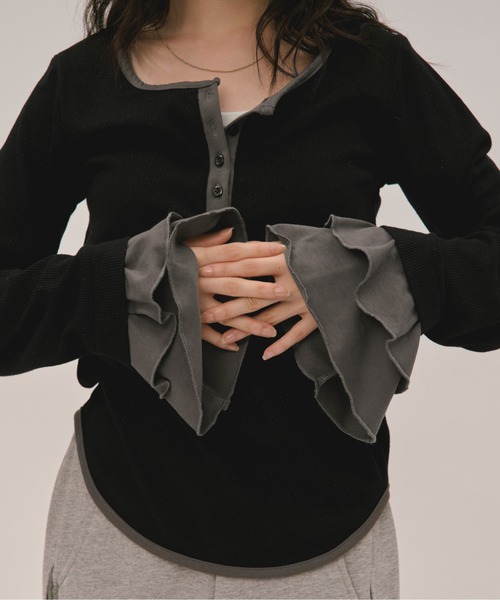 loin nuit（ロワンニュイ）の「bell sleeve rib tops / ベルスリーブリブトップス（Tシャツ/カットソー・レディース・ブラック/ボルドー・FREE）」の9枚目の写真