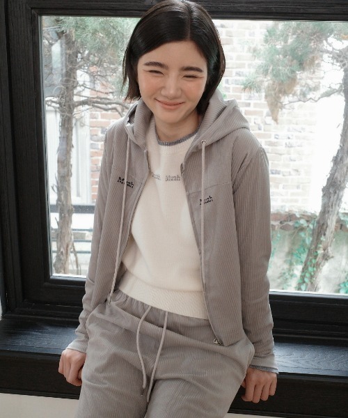 muahmuah(ムーアムーア)の「A'GEM/9 × .kom 『muah muah/ムーアムーア』 LOGO STITCH VELVET TRAINING HOOD ZIPUP/ベルベット ロゴ ステッチジップアップパーカー(パーカー・レディース・ネイビー/ピンク/グレー/ブラック・FREE)」の10枚目の写真