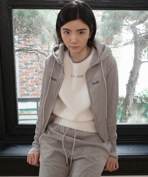 muahmuah(ムーアムーア)の「A'GEM/9 × .kom 『muah muah/ムーアムーア』 LOGO STITCH VELVET TRAINING HOOD ZIPUP/ベルベット ロゴ ステッチジップアップパーカー(パーカー・レディース・ネイビー/ピンク/グレー/ブラック・FREE)」の11枚目の写真