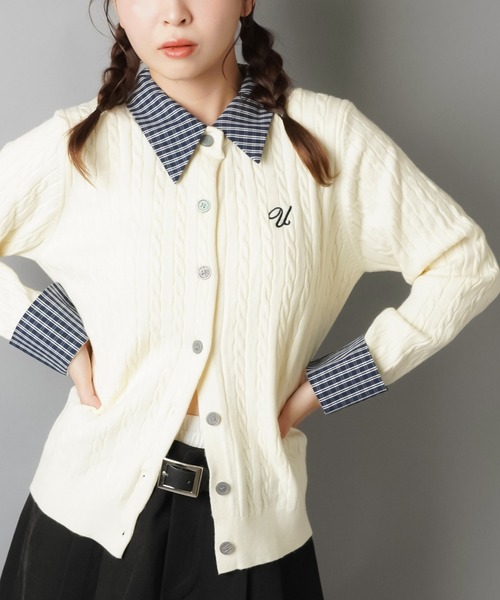 SPINNS（スピンズ）の「シャツレイヤード風ニットカーディガン/チェック/ワンポイント刺繍ロゴ（カーディガン/ボレロ・レディース・ネイビー/ワイン/グレー/オフホワイト・ONESIZE）」の2枚目の写真