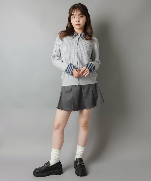 SPINNS（スピンズ）の「シャツレイヤード風ニットカーディガン/チェック/ワンポイント刺繍ロゴ（カーディガン/ボレロ・レディース・ネイビー/ワイン/グレー/オフホワイト・ONESIZE）」の12枚目の写真