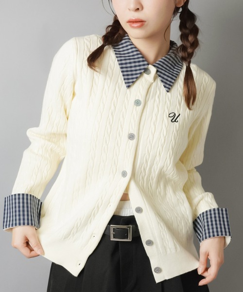 SPINNS（スピンズ）の「シャツレイヤード風ニットカーディガン/チェック/ワンポイント刺繍ロゴ（カーディガン/ボレロ・レディース・ネイビー/ワイン/グレー/オフホワイト・ONESIZE）」の21枚目の写真