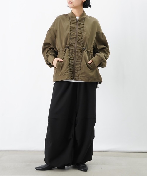 LUCA/LADY LUCK LUCA（ルカ/レディラックルカ）の「LC/LLL ギャザーブルゾン【セットアップ着用可】（ブルゾン・レディース・ブラック/カーキ/ベージュ・FREE）」の20枚目の写真