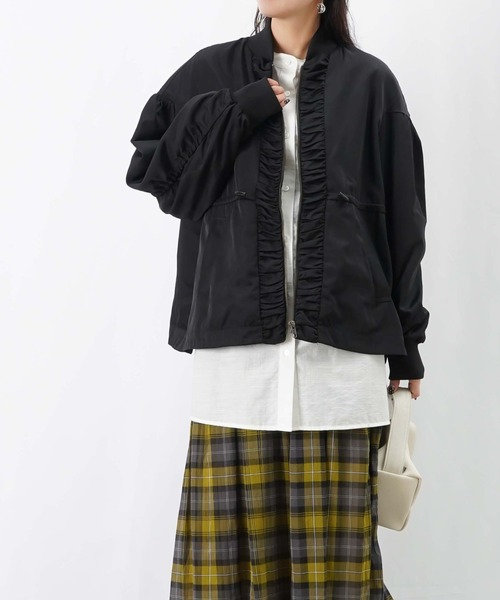 LUCA/LADY LUCK LUCA（ルカ/レディラックルカ）の「LC/LLL ギャザーブルゾン【セットアップ着用可】（ブルゾン・レディース・ブラック/カーキ/ベージュ・FREE）」の10枚目の写真