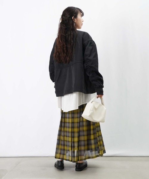 LUCA/LADY LUCK LUCA（ルカ/レディラックルカ）の「LC/LLL ギャザーブルゾン【セットアップ着用可】（ブルゾン・レディース・ブラック/カーキ/ベージュ・FREE）」の14枚目の写真