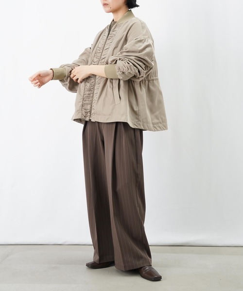 LUCA/LADY LUCK LUCA（ルカ/レディラックルカ）の「LC/LLL ギャザーブルゾン【セットアップ着用可】（ブルゾン・レディース・ブラック/カーキ/ベージュ・FREE）」の5枚目の写真