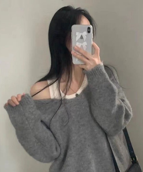 Nia（ニア）の「Nia(ニア)/【セットアイテム】レイヤードバイカラーオフショルニット（ニット/セーター・レディース・ブラウン/アイボリー/グレー・FREE）」の2枚目の写真