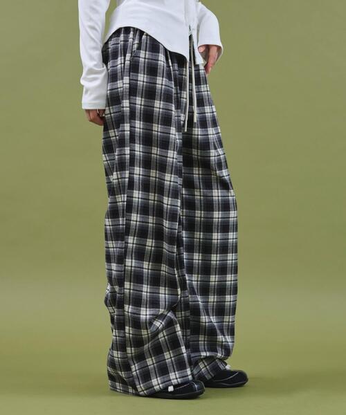 dispark（ディスパーク）の「DISPARK/ワイドルーズチェックパンツ（スラックス・レディース・ネイビー/ブラック・FREE）」の6枚目の写真