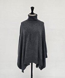 【新品未使用】m,i,d, タートルネックニットポンチョ タートルネック ポンチョ ニット/セーター」に該当する