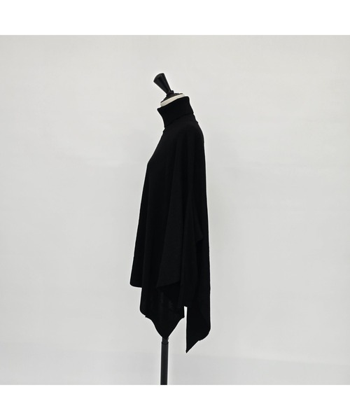 DESIGNWORKS（デザインワークス）の「タートルネックポンチョ（ニット/セーター・レディース・グレー/カーキ/ブラック・フリー）」の10枚目の写真