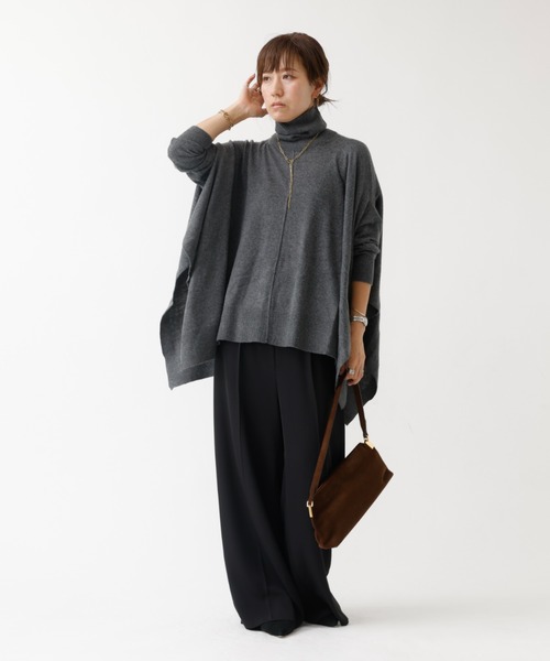 DESIGNWORKS（デザインワークス）の「タートルネックポンチョ（ニット/セーター・レディース・グレー/カーキ/ブラック・フリー）」の16枚目の写真