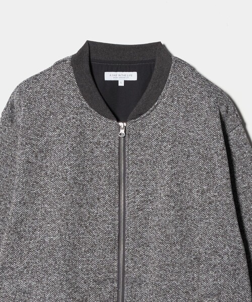 A DAY IN THE LIFE UNITED ARROWS(アデイインザライフユナイテッドアローズ)の「ニット フリース ヘリンボーンプリント MA-1<A DAY IN THE LIFE>(MA-1・メンズ・ネイビー/オリーブ/グレー系・M/L)」の17枚目の写真