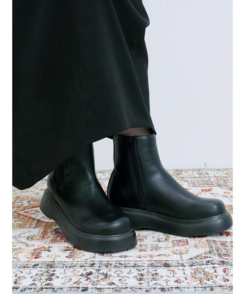 Samansa Mos2 blue(サマンサモスモスブルー)の「サイドゴアブーツ(ブーツ・レディース・ブラック/ダークブラウン・M/L)」の2枚目の写真