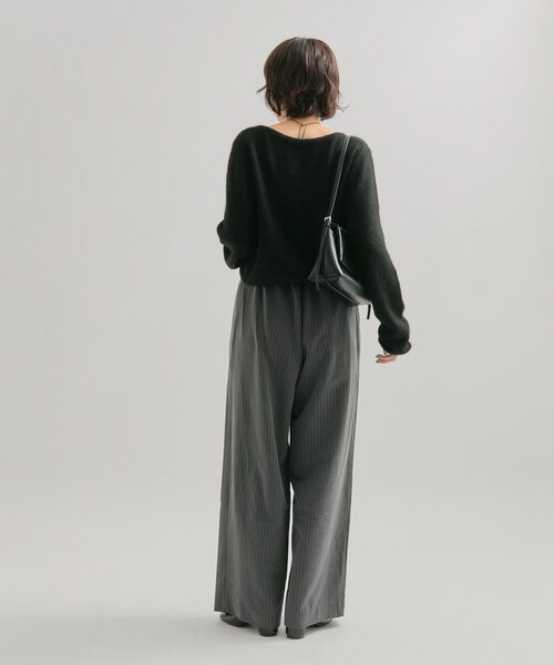 mystic（ミスティック）の「【もちふわ素材 / 着膨れしない厚み◎】スクエアネックニットカーディガン（カーディガン/ボレロ・レディース・レッド/ブラック/グレー/オフホワイト・FREE）」の16枚目の写真