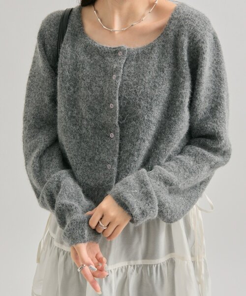 mystic（ミスティック）の「【もちふわ素材 / 着膨れしない厚み◎】スクエアネックニットカーディガン（カーディガン/ボレロ・レディース・レッド/ブラック/グレー/オフホワイト・FREE）」の6枚目の写真