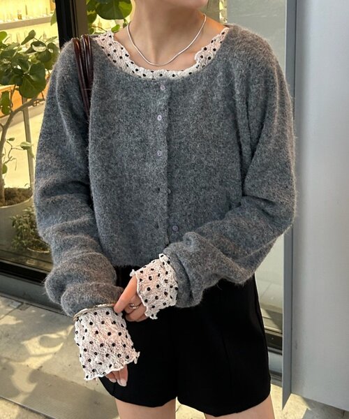 mystic（ミスティック）の「【もちふわ素材 / 着膨れしない厚み◎】スクエアネックニットカーディガン（カーディガン/ボレロ・レディース・レッド/ブラック/グレー/オフホワイト・FREE）」の5枚目の写真