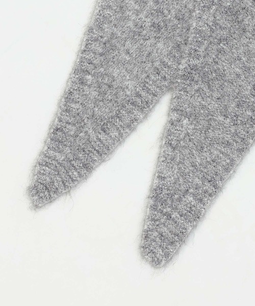 LAKOLE（ラコレ）の「サンカクストール / 589039（マフラー・レディース・オフホワイト/グレー・FREE）」の7枚目の写真