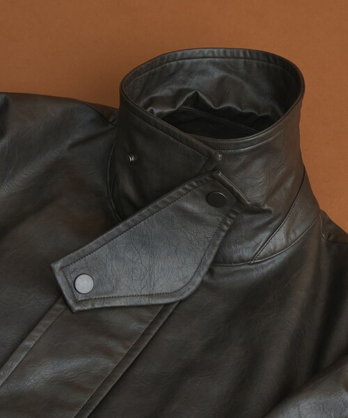 PUBLIC TOKYO（パブリックトウキョウ）の「ビンテージライクオーバーサイズレザーブルゾン　/２WAY仕様/スタンド/春服/防風性/防水性/アウター（ブルゾン・メンズ・ブラック/ブラウン・1/2）」の5枚目の写真