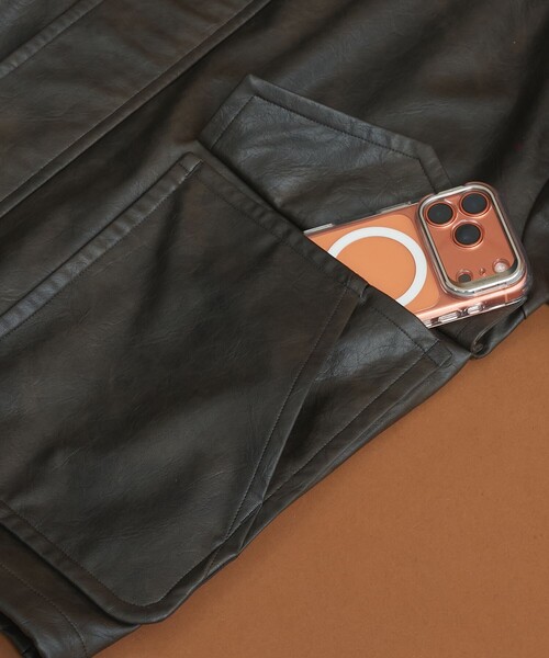 PUBLIC TOKYO（パブリックトウキョウ）の「ビンテージライクオーバーサイズレザーブルゾン　/２WAY仕様/スタンド/春服/防風性/防水性/アウター（ブルゾン・メンズ・ブラック/ブラウン・1/2）」の8枚目の写真