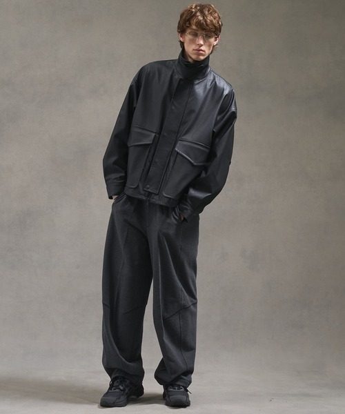 PUBLIC TOKYO（パブリックトウキョウ）の「ビンテージライクオーバーサイズレザーブルゾン　/２WAY仕様/スタンド/春服/防風性/防水性/アウター（ブルゾン・メンズ・ブラック/ブラウン・1/2）」の12枚目の写真