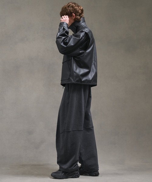 PUBLIC TOKYO（パブリックトウキョウ）の「ビンテージライクオーバーサイズレザーブルゾン　/２WAY仕様/スタンド/春服/防風性/防水性/アウター（ブルゾン・メンズ・ブラック/ブラウン・1/2）」の13枚目の写真